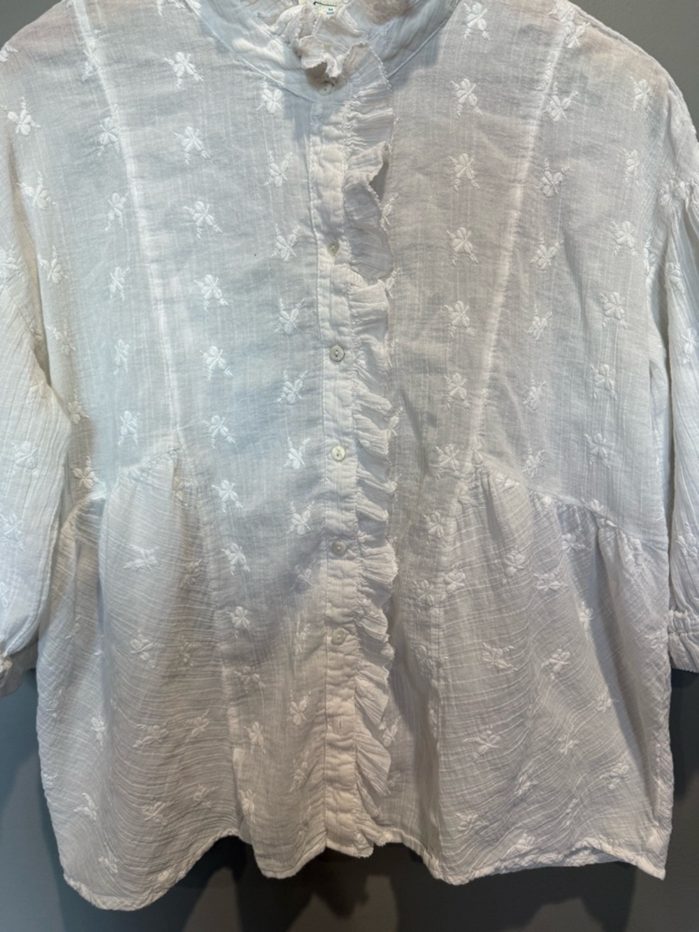 Sundance White Ruffled Embroidered Blouse Size Medium - Picture 3 of 7